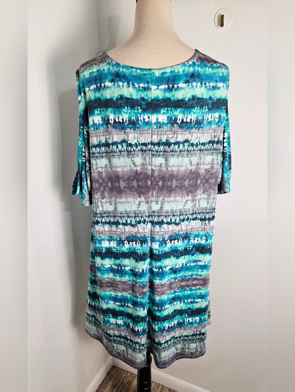 VENUS Teal, Blue, Purple Cold-Shoulder Dress with Rhinestones, Size 3X - Picture 8 of 11